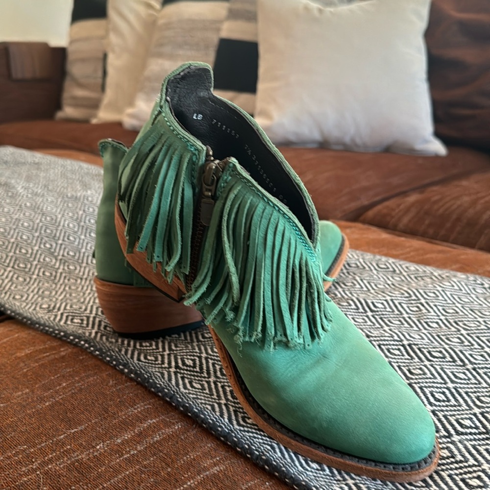 Liberty Bell, women’s 7.5, green fringe ankle bootie. Cute cowboy boots!